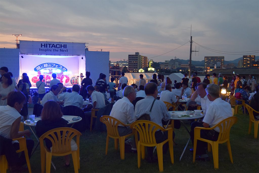 多くの参加者で前夜祭を楽しみました